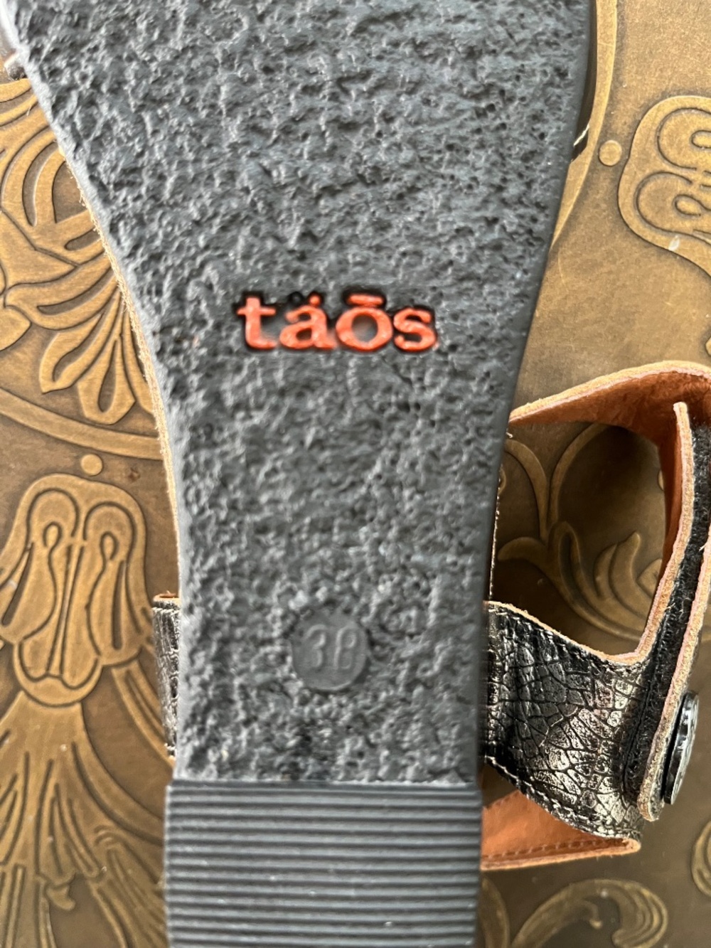 Taos Footwear Leather Wedge Sandals Womens Sz 7.5 (EU 38) Adjustable Straps - Picture 9 of 10